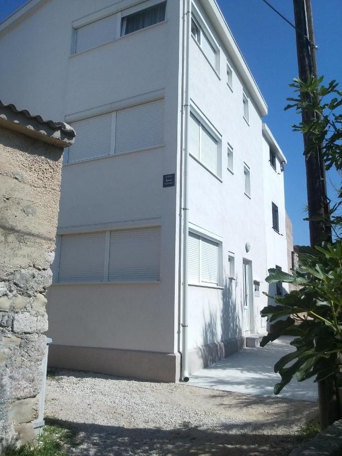 Apartments By The Sea Pag - 11778 Паг Екстериор снимка