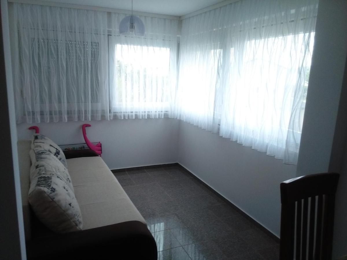 Apartments By The Sea Pag - 11778 Паг Екстериор снимка