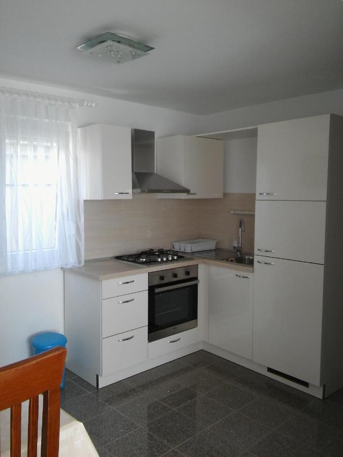 Apartments By The Sea Pag - 11778 Паг Екстериор снимка